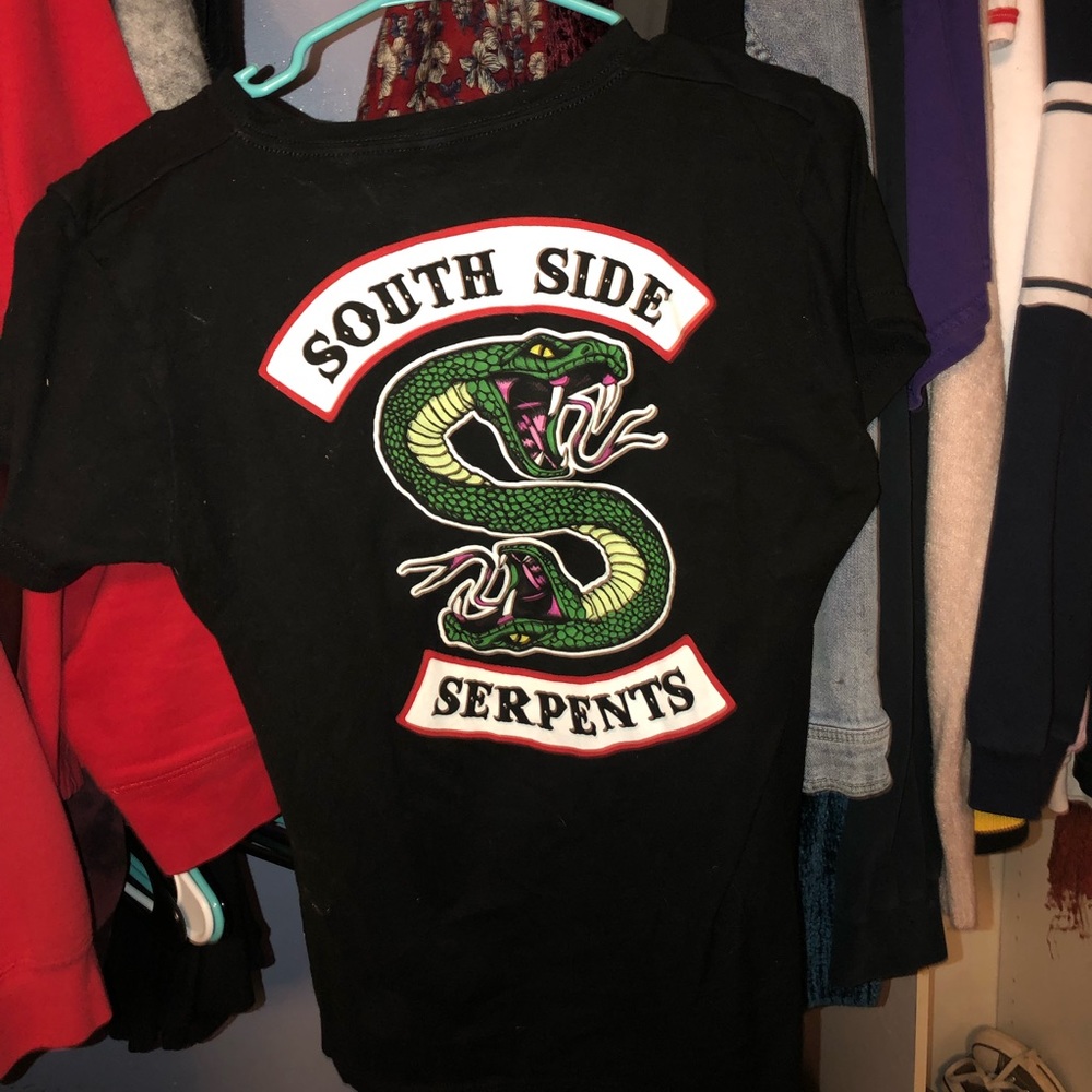 River dale t shirt